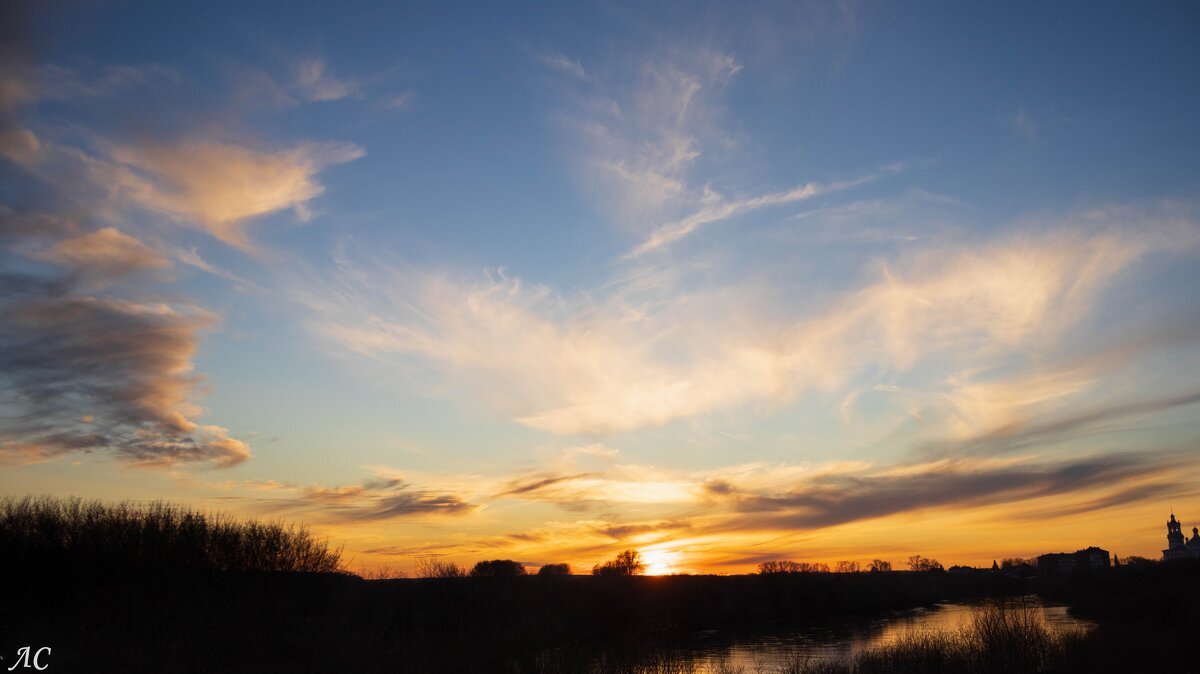 Закаты на Пышме (серия)удалитьредактировать - Любовь Сахарова