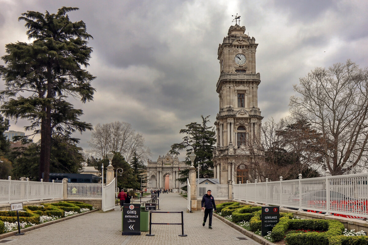 Часовая башня Долмабахче - skijumper Иванов Часовая башня Долмабахче - skijumper Иванов