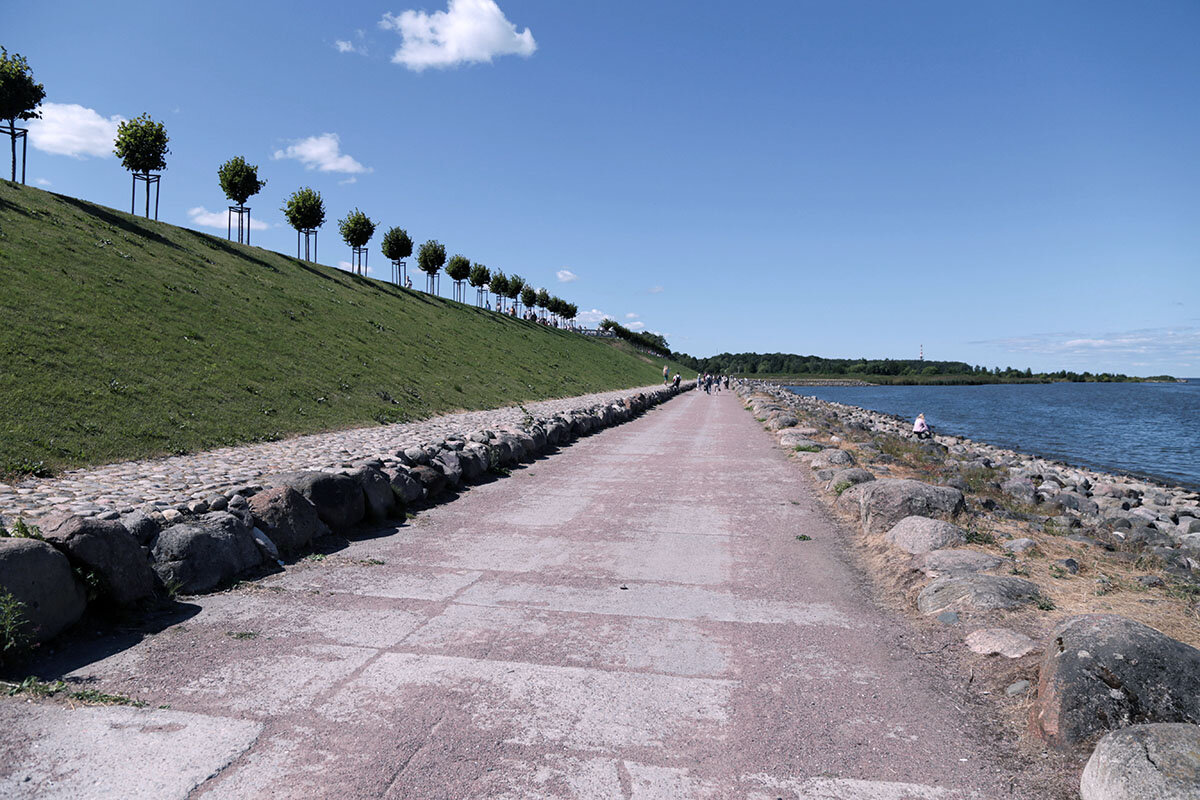 Петергоф. Набережная Финского залива - Сергей Сомихин Петергоф. Набережная Финского залива - Сергей Сомихин