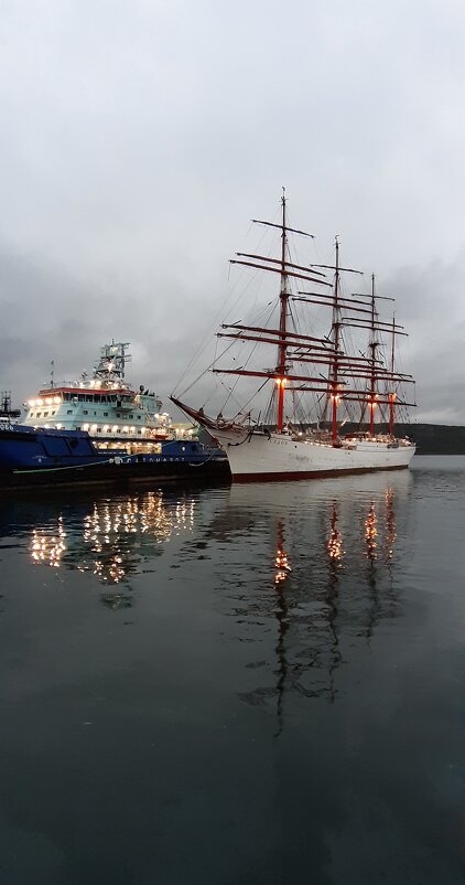 Вечер в мурманском порту - Ольга Вечер в мурманском порту - Ольга
