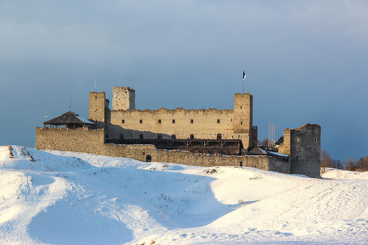 Замок Ве́зенберг - Сергей Сомихин