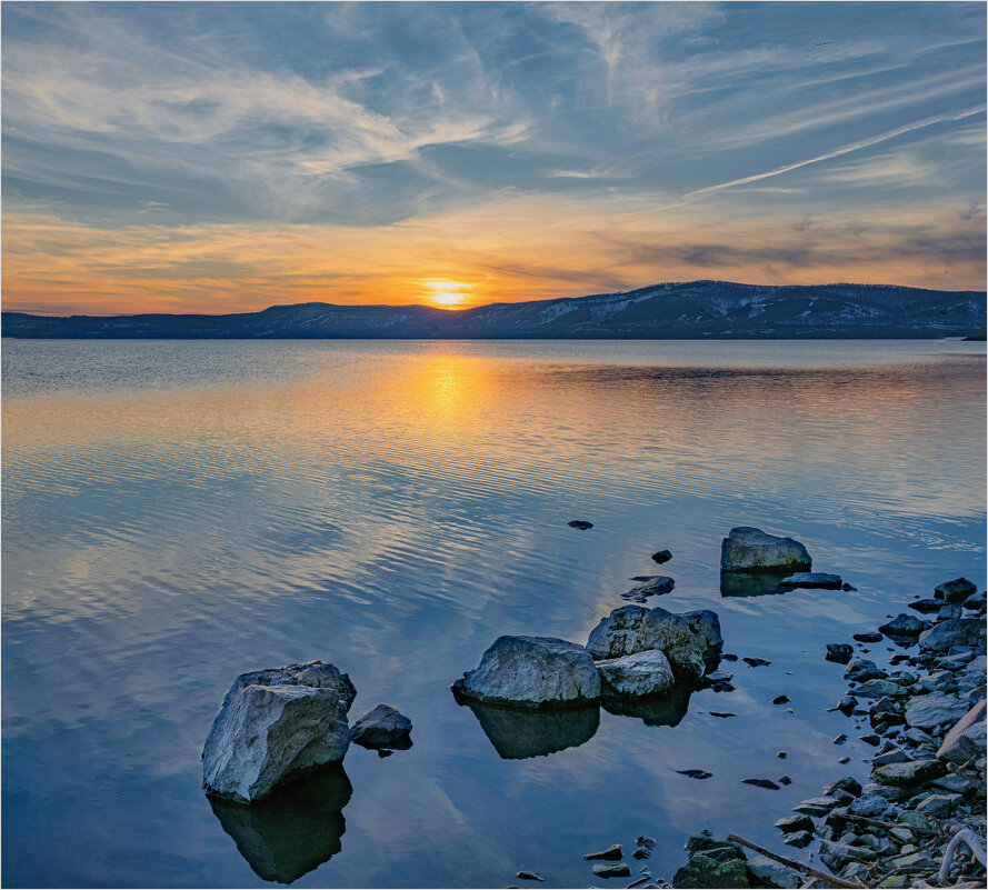 **** - Алексей Мезенцев