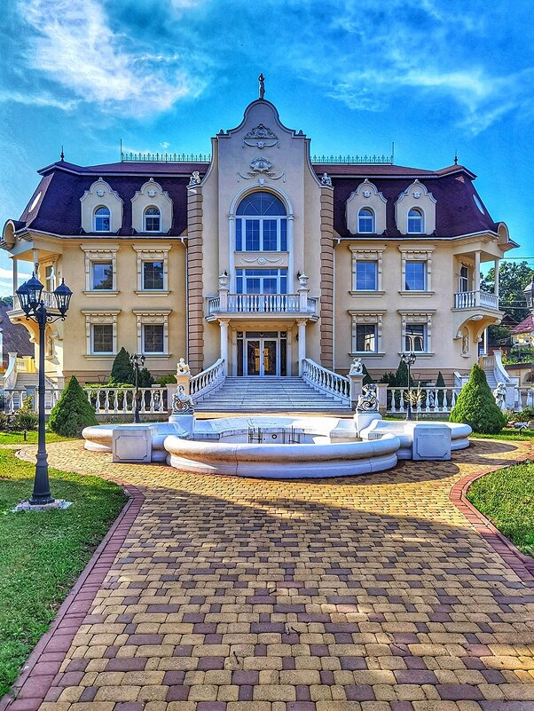 ЭЛЕГАНТНЫЙ ОТЕЛЬ Villa Ludwig - Анатолий Малобродский ЭЛЕГАНТНЫЙ ОТЕЛЬ Villa Ludwig - Анатолий Малобродский