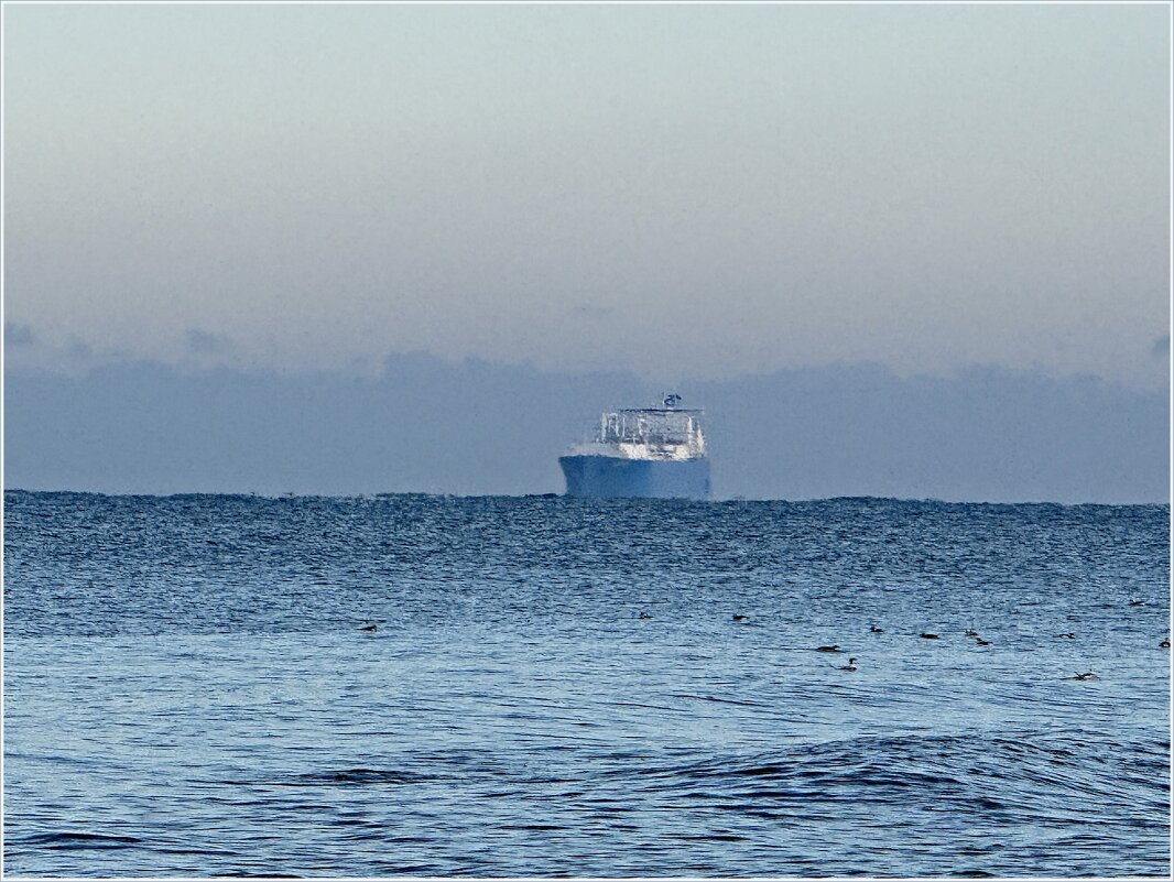 Утро. В туманной дымке. - Валерия Комова