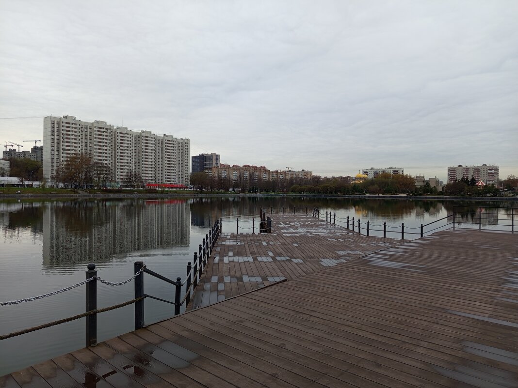 Апрель в городе - Андрей Лукьянов Апрель в городе - Андрей Лукьянов
