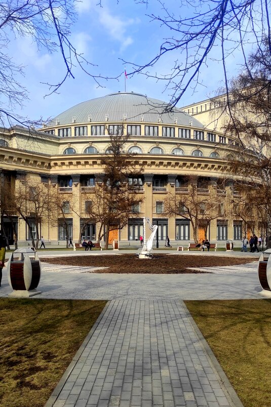 Дорога в храм искусства - Татьяна Лютаева