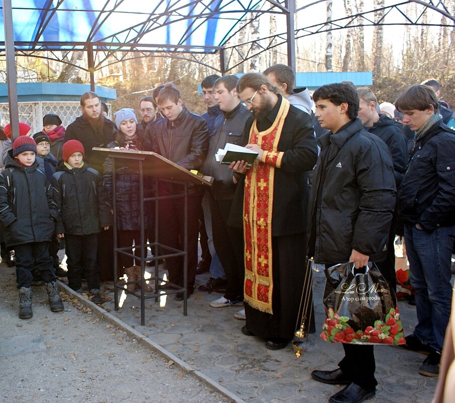 Служба на Святом Источнике - Галина Нестратова