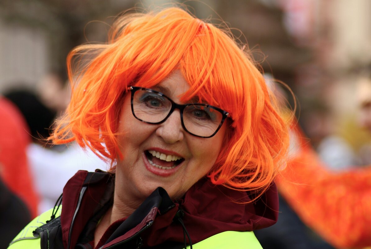 Оранжевое настроение - Юрий. Шмаков Оранжевое настроение - Юрий. Шмаков