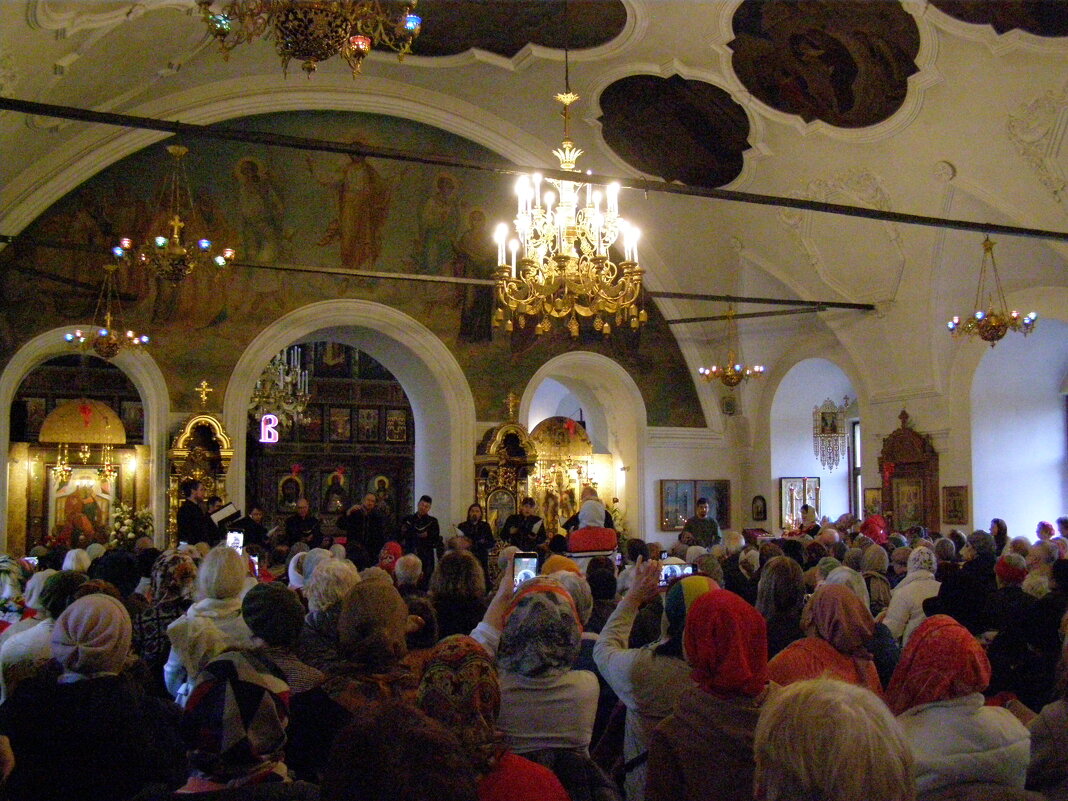 Выступление Мужского хора Оптиной пустыни - Анна Воробьева