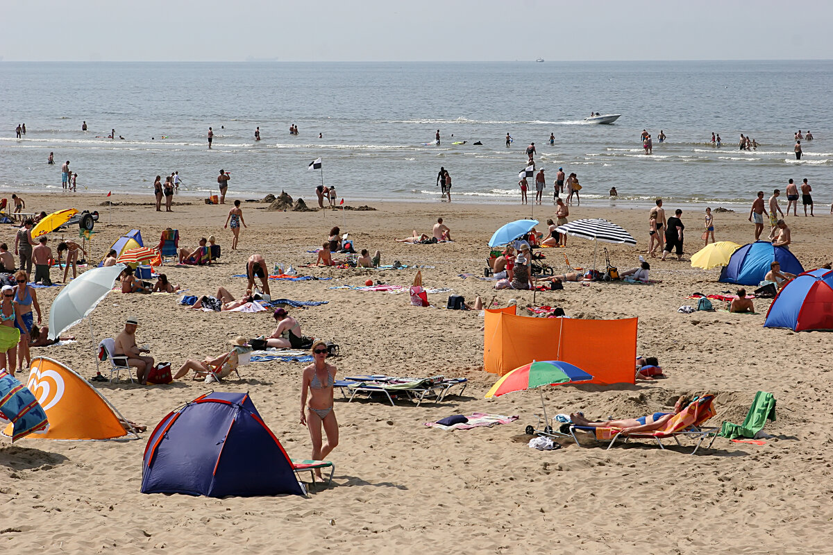 Пляж Анапы в знойный полдень - Valziwa 