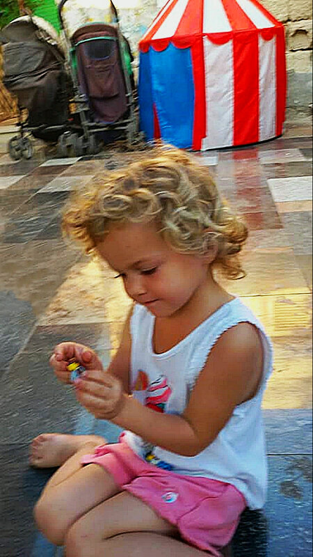 ИНТЕРЕСНАЯ   ИГРУШКА - Анатолий Малобродский