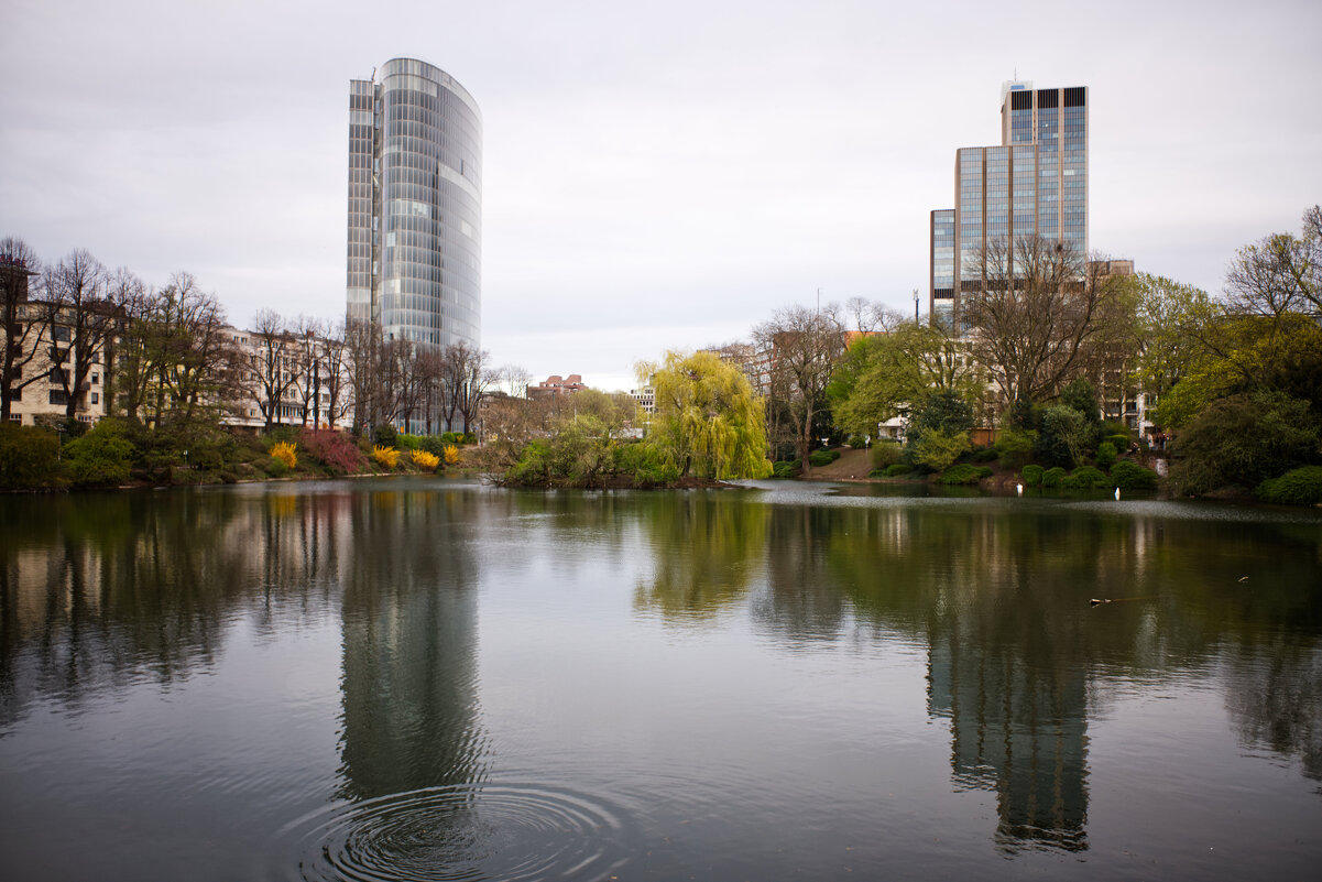 *** - Witalij Löwin