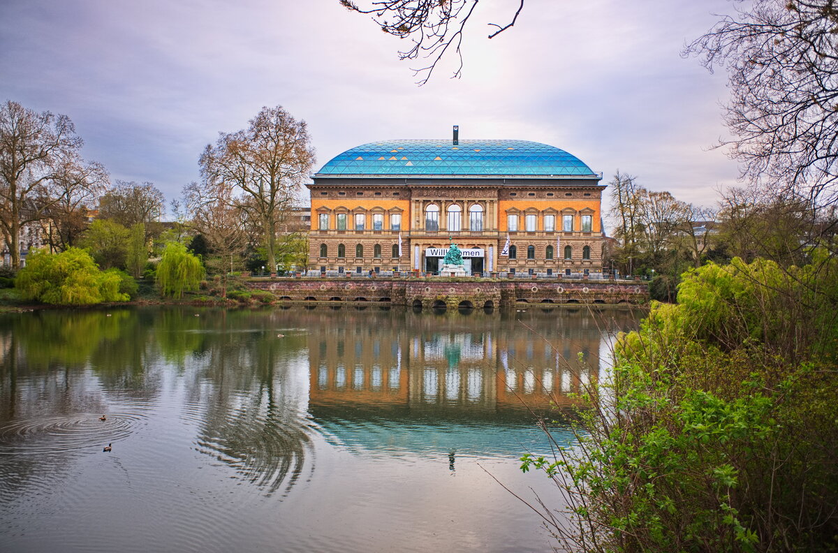 *** - Witalij Löwin