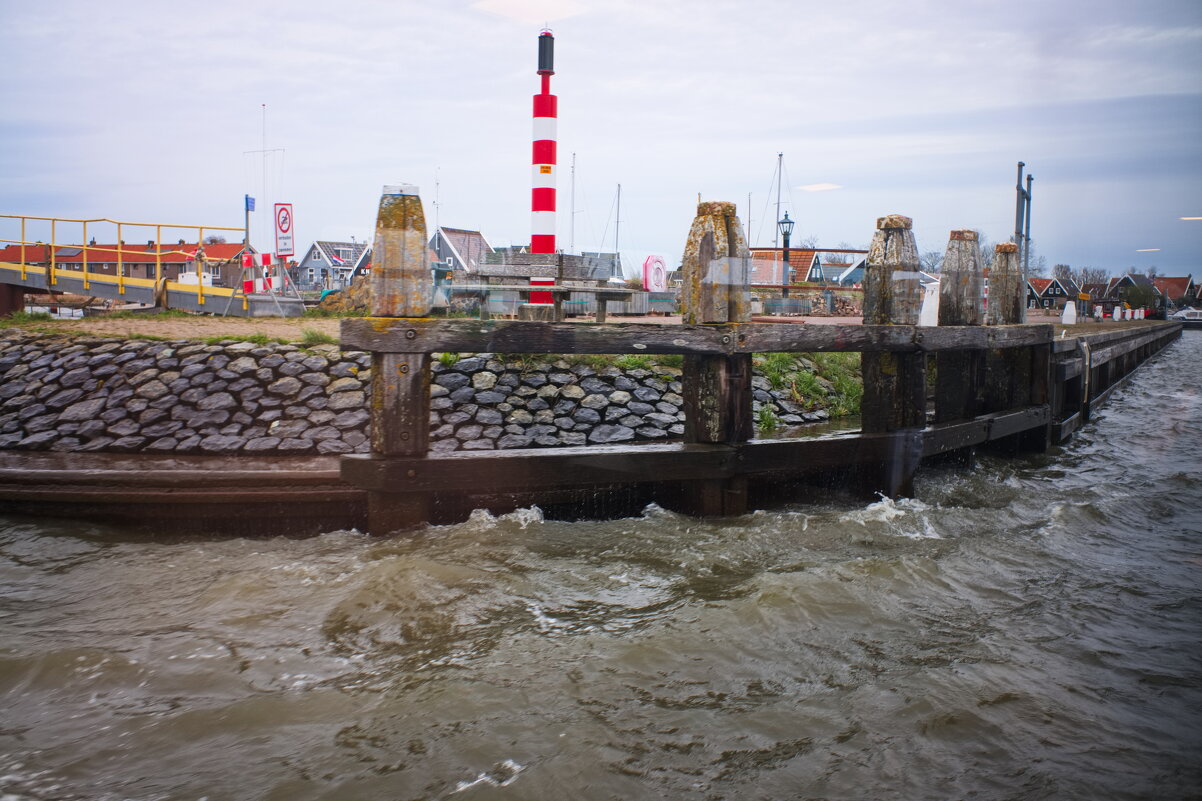 *** - Witalij Löwin