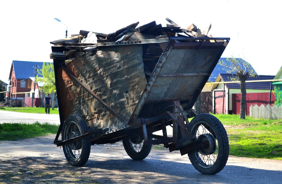 " Луноход". - Михаил К