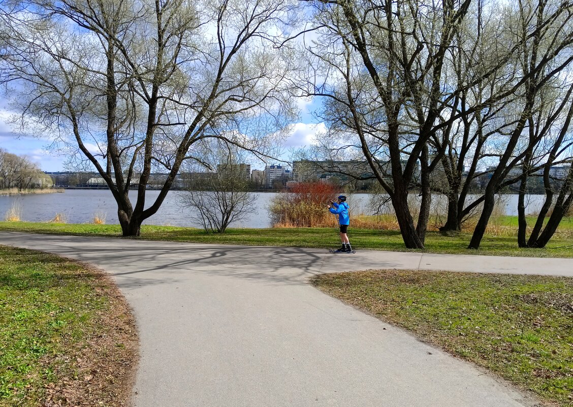 Апрель в парке - Мария Васильева