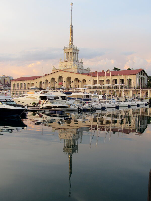 Отражение-Морской вокзал г Сочи - Валерий 