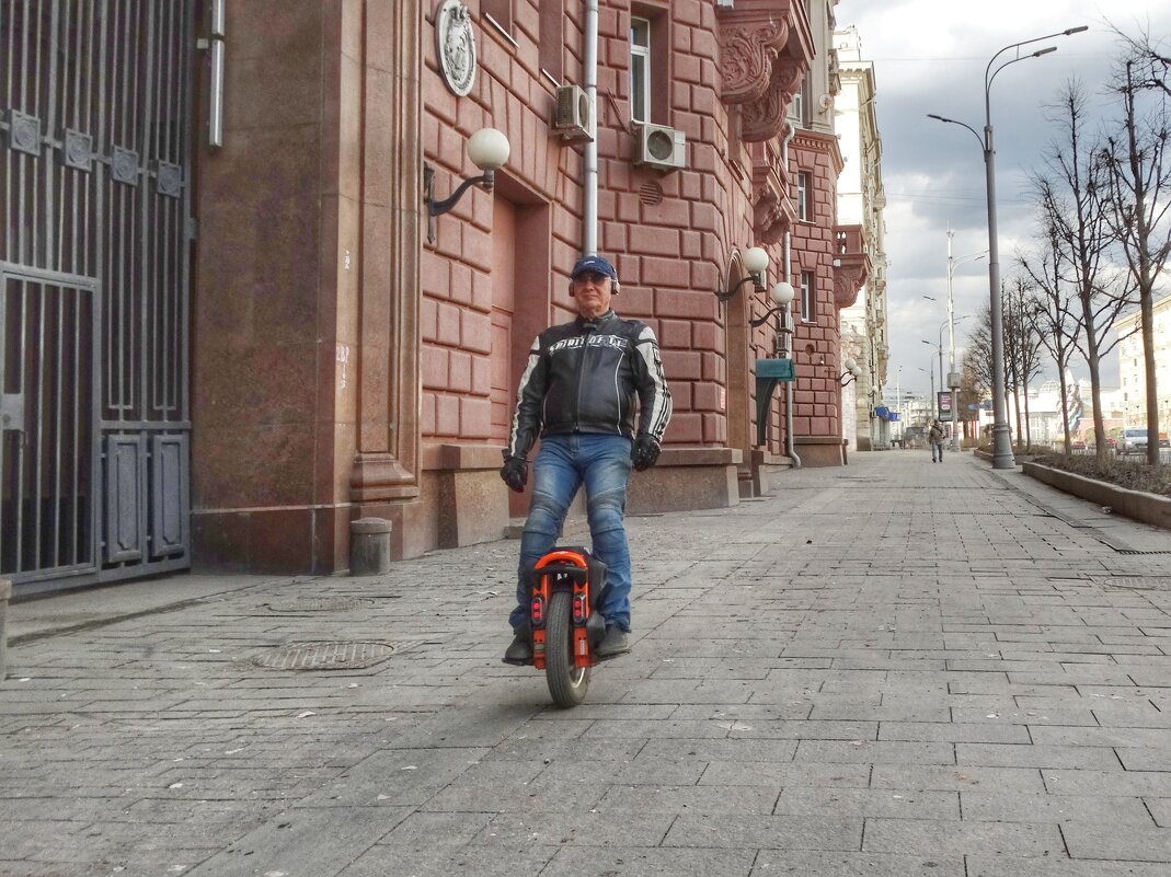 Субботний прохожий... или проезжий - svk *