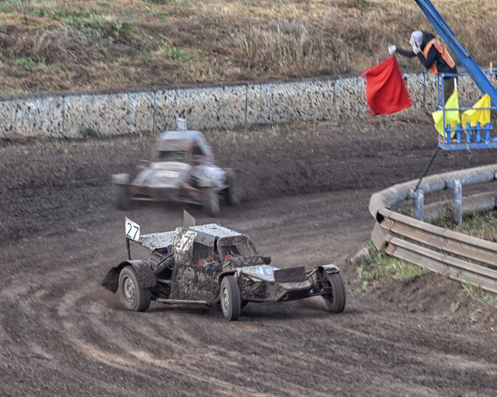 * - Александр Лисовский