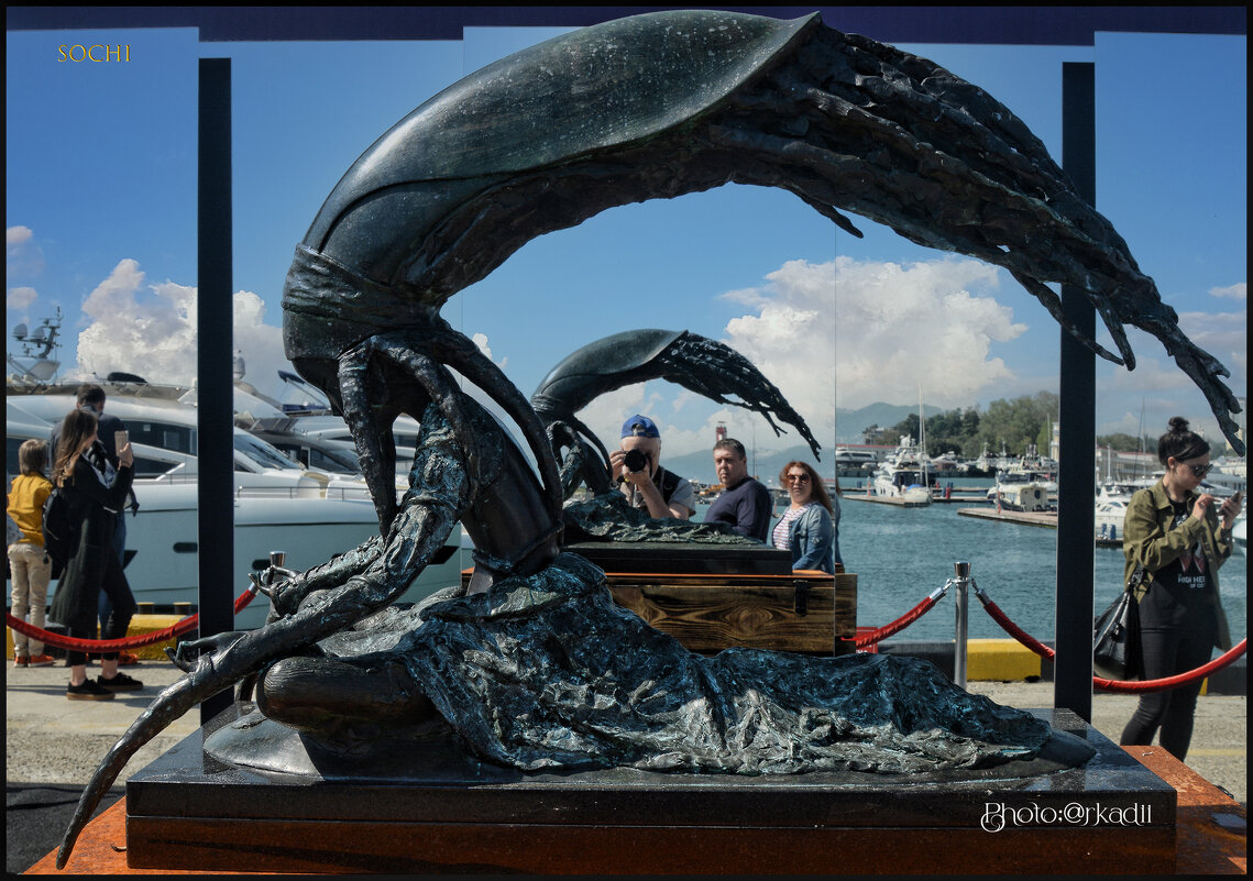 Девочка и её море. - arkadii 