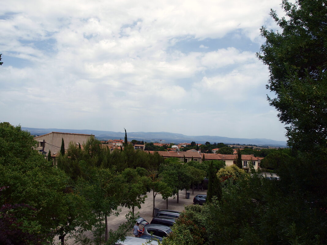 Окрестности крепости Каркассон. - Владимир Драгунский