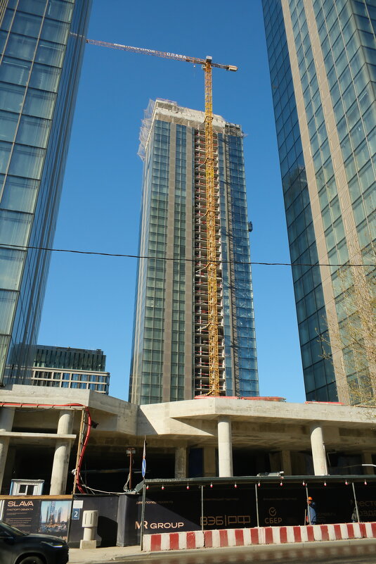 Москва застраивается не в ширь, а вверх. - Лютый Дровосек