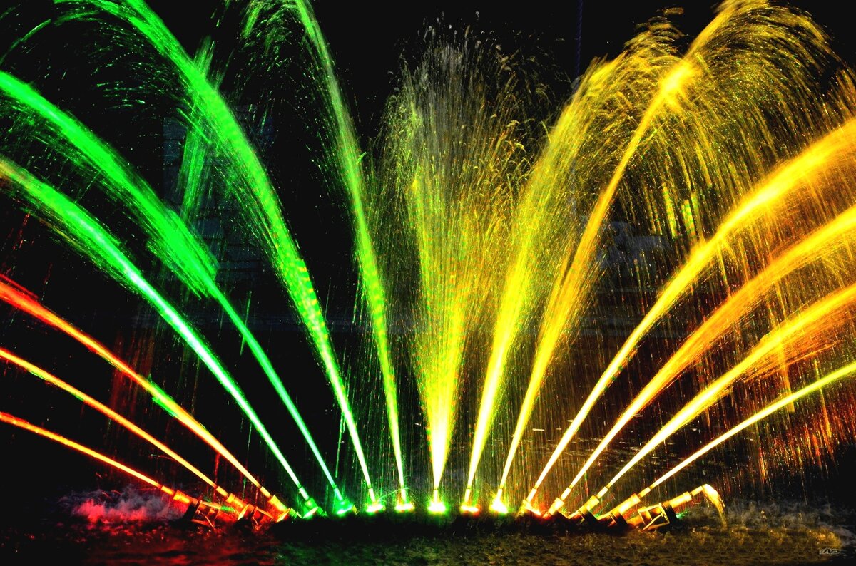 Музыкальный фонтан. - Михаил К