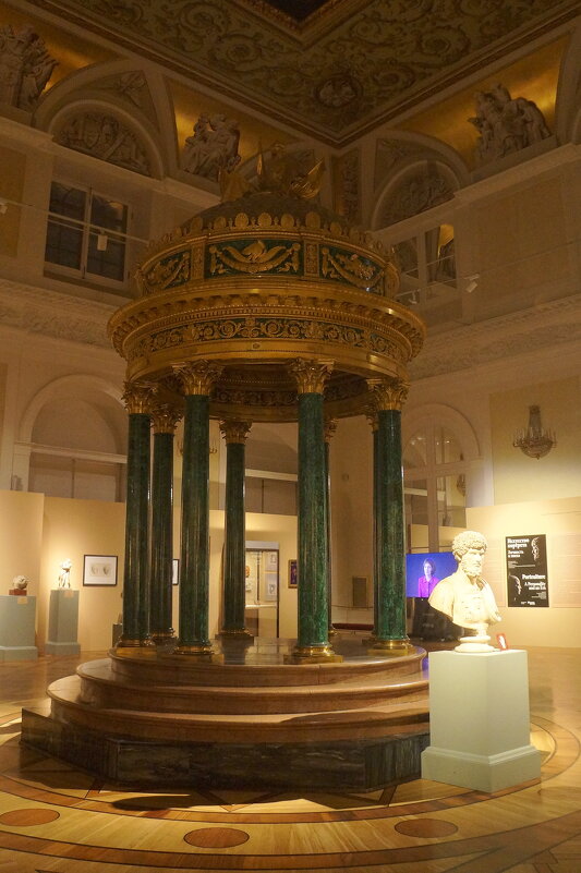 Малахитовая ротонда в Аванзале Зимнего дворца - zavitok *