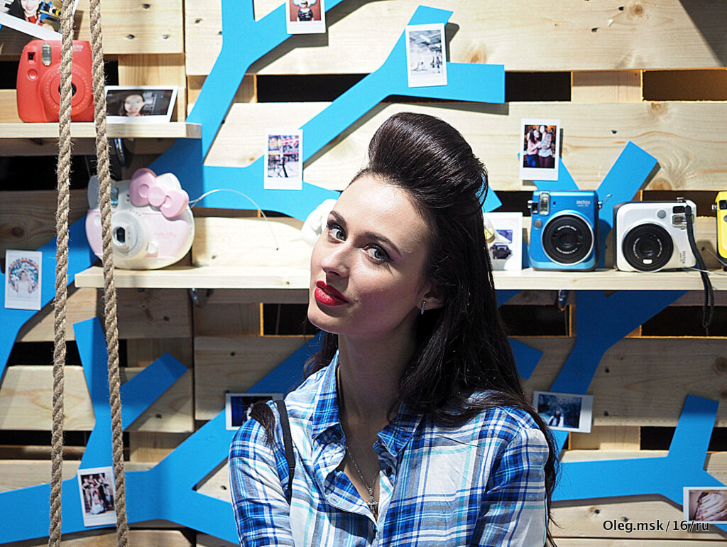 девушка это загадка - Олег Лукьянов