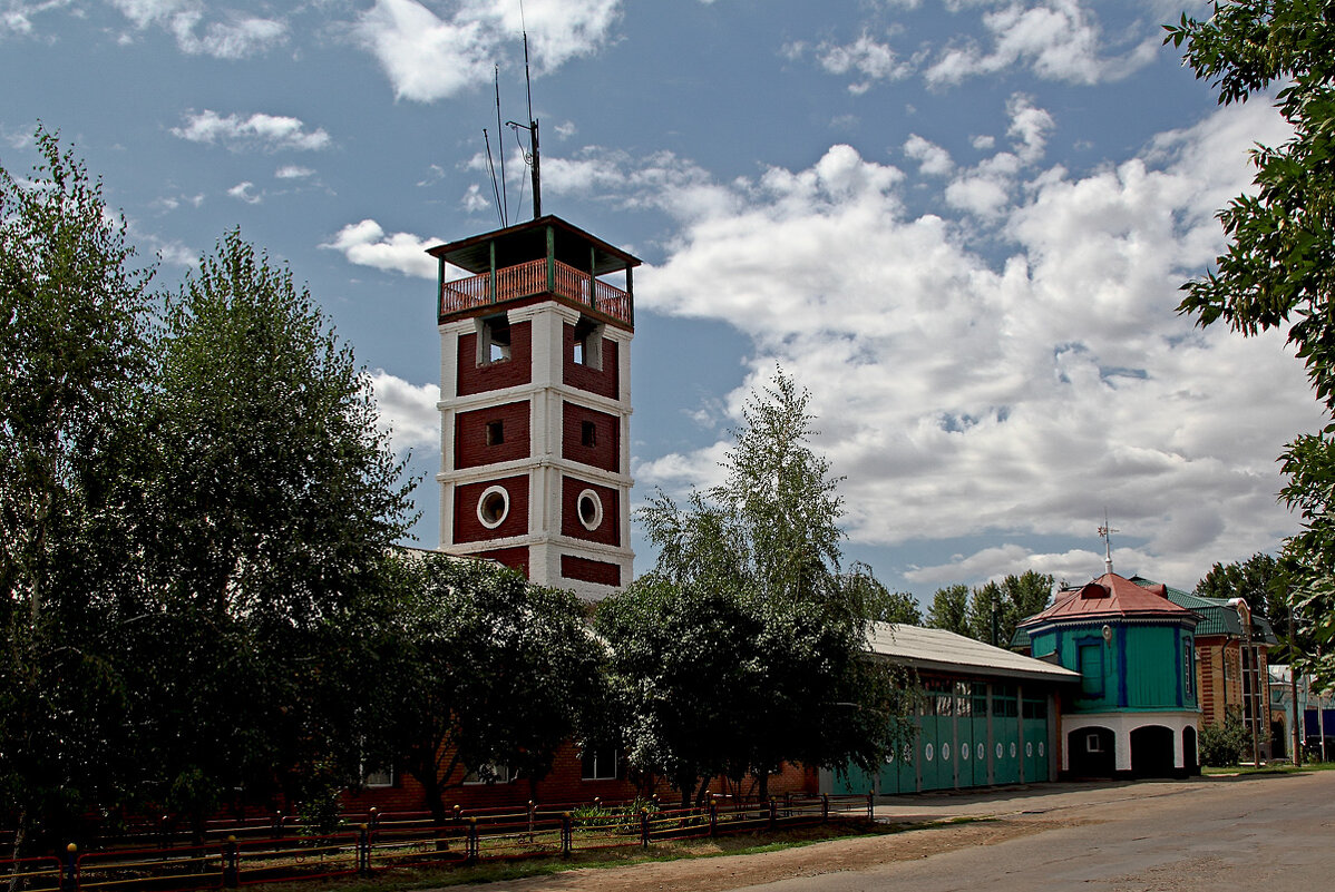 На улицах Уральска - MILAV V