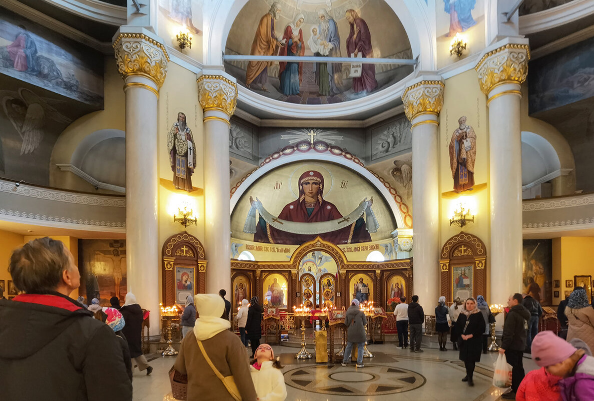 Храм Сретения Господня на Пасху. - Лилия *