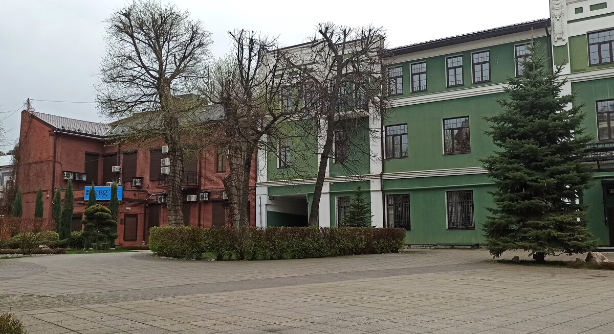 В старых домах песочниц не бывает - Gen Vel