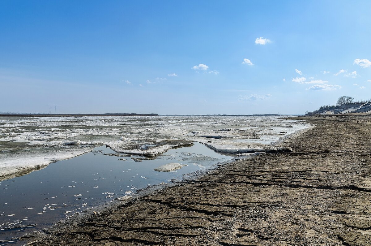Весенний Амур - Виктор Иванович Чернюк