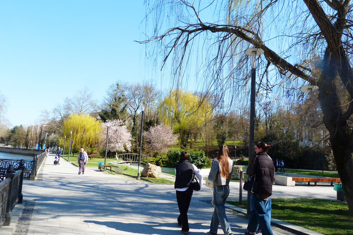 Прогулки по  набережной - Валентин Семчишин
