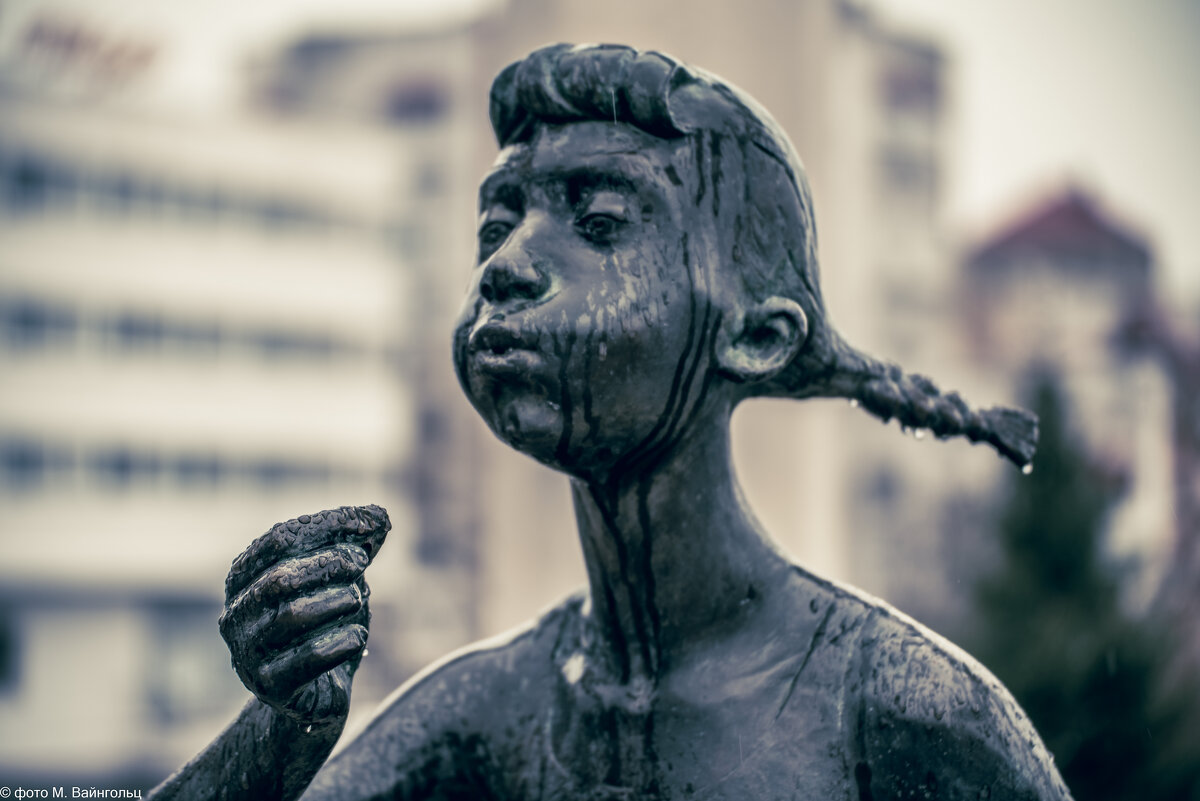 Весна в Белгороде. Девочка с мыльными пузырями - Михаил 