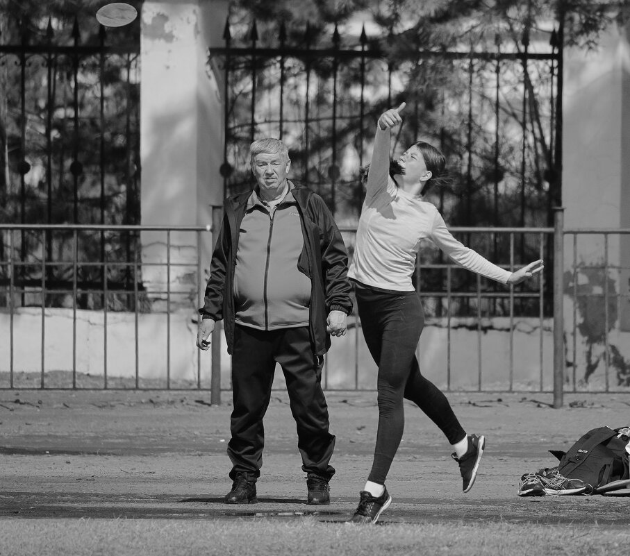 Летит! - Владилен Панченко