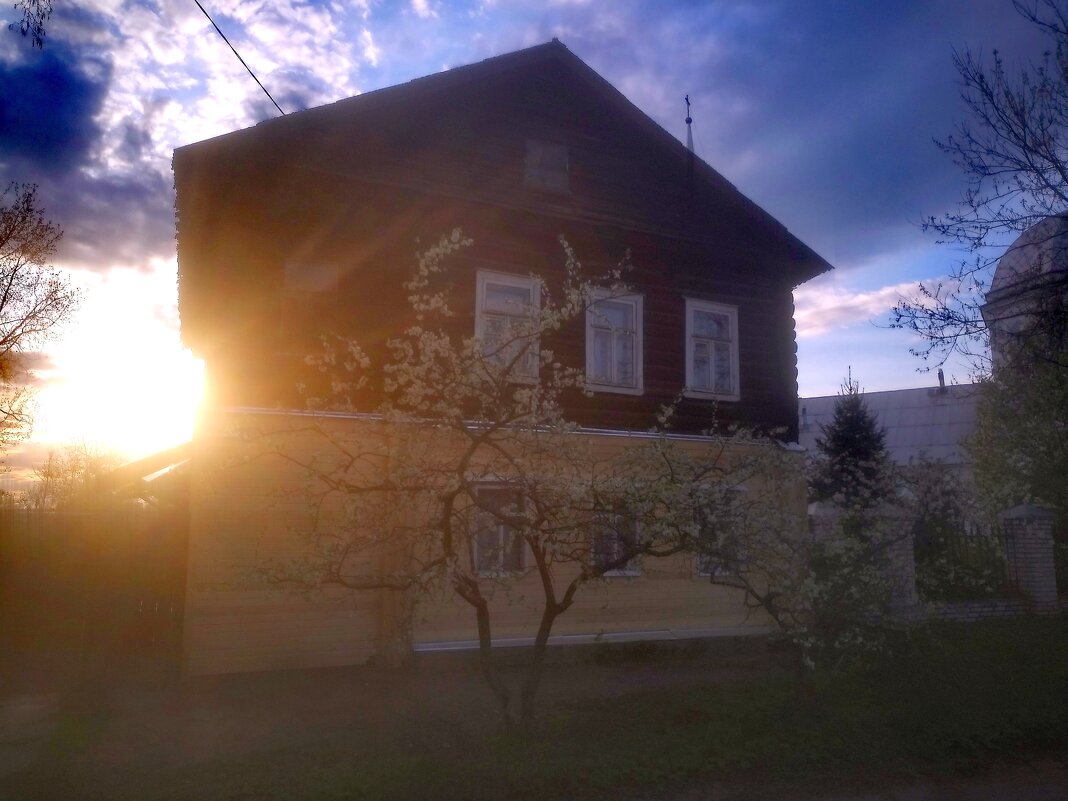 Весенний вечер в городе - Сергей Кочнев