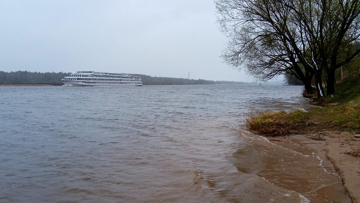 Первый теплоход - Gen Kor