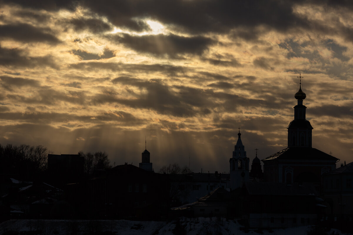 Закат над городом В.. - Вячеслав Владимирович