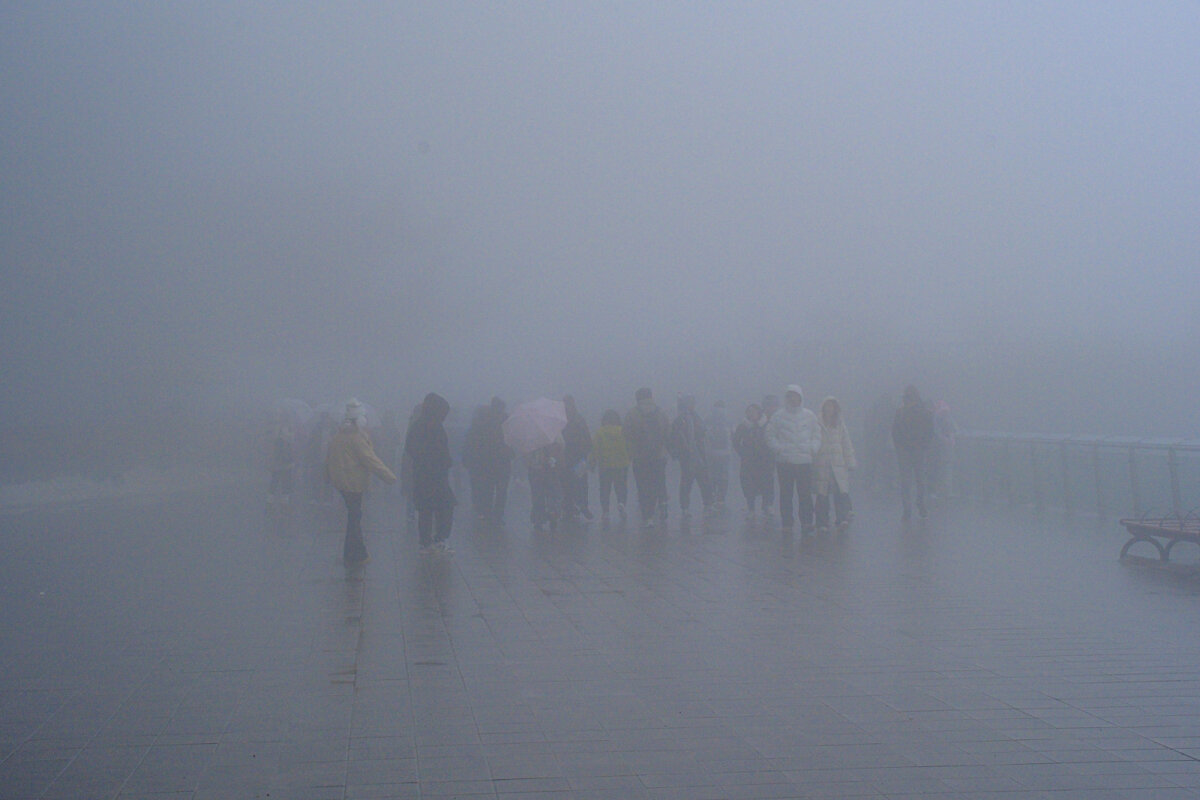 В роде бы кажется что там люди - Георгий А