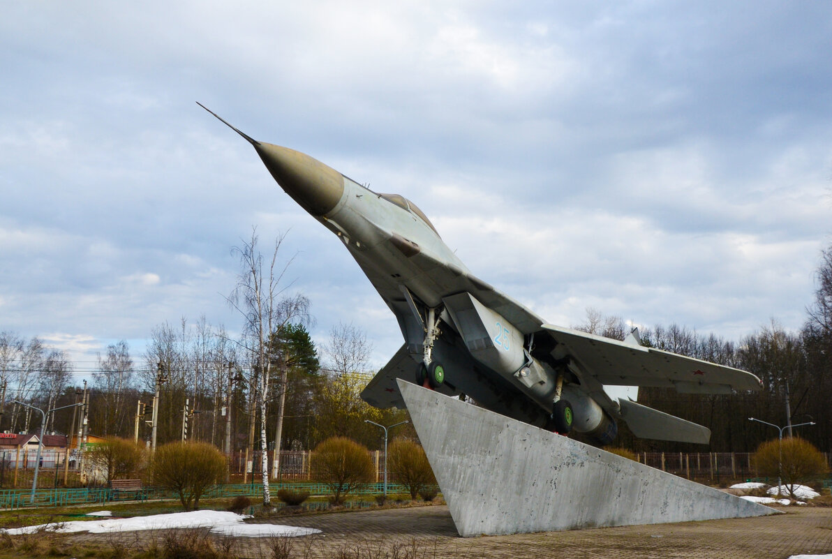 Московская область. Ашукино. Мемориал авиаторам. - Наташа *****