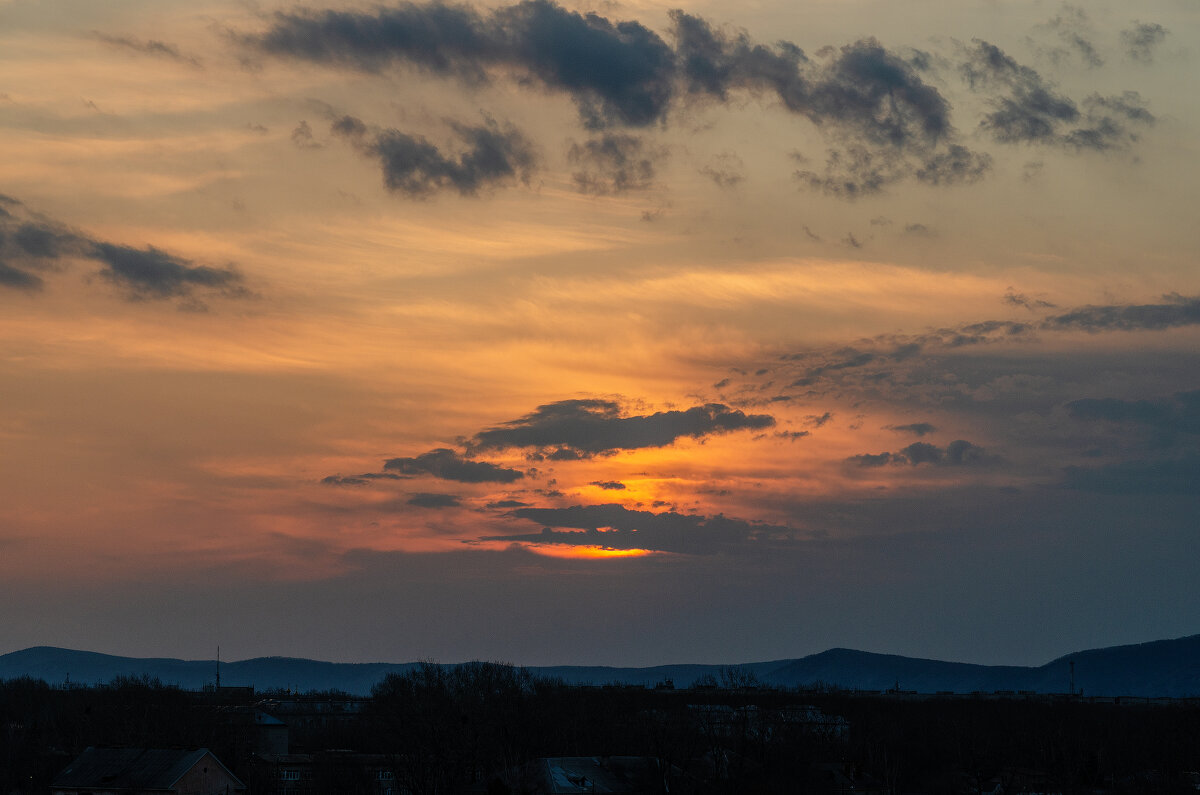 На закате дня - Виктор Иванович Чернюк