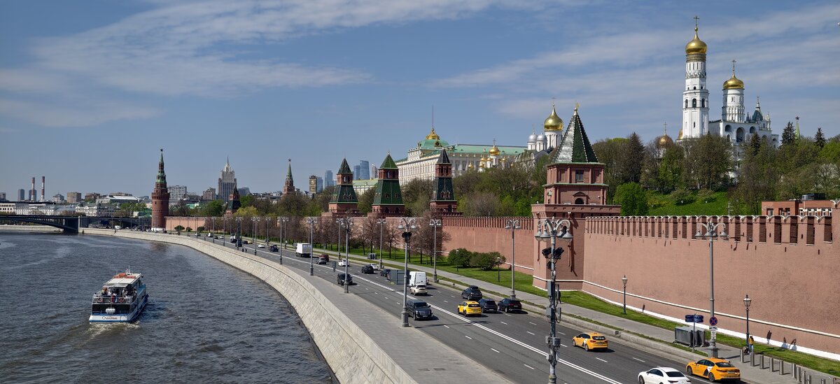 Московский Кремль - <<< Наташа >>>