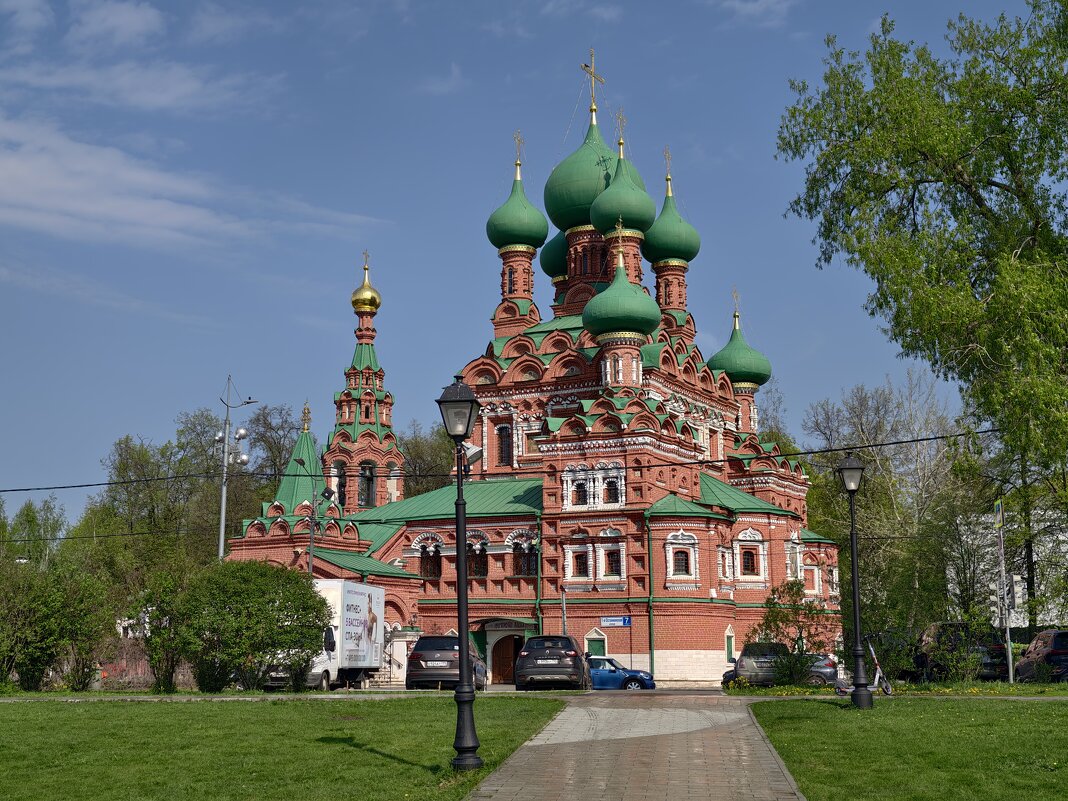Храм Троицы Живоначальной в Останкине - <<< Наташа >>>