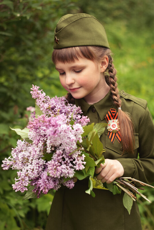 Цветущий май - Оксана Льдинина Цветущий май - Оксана Льдинина
