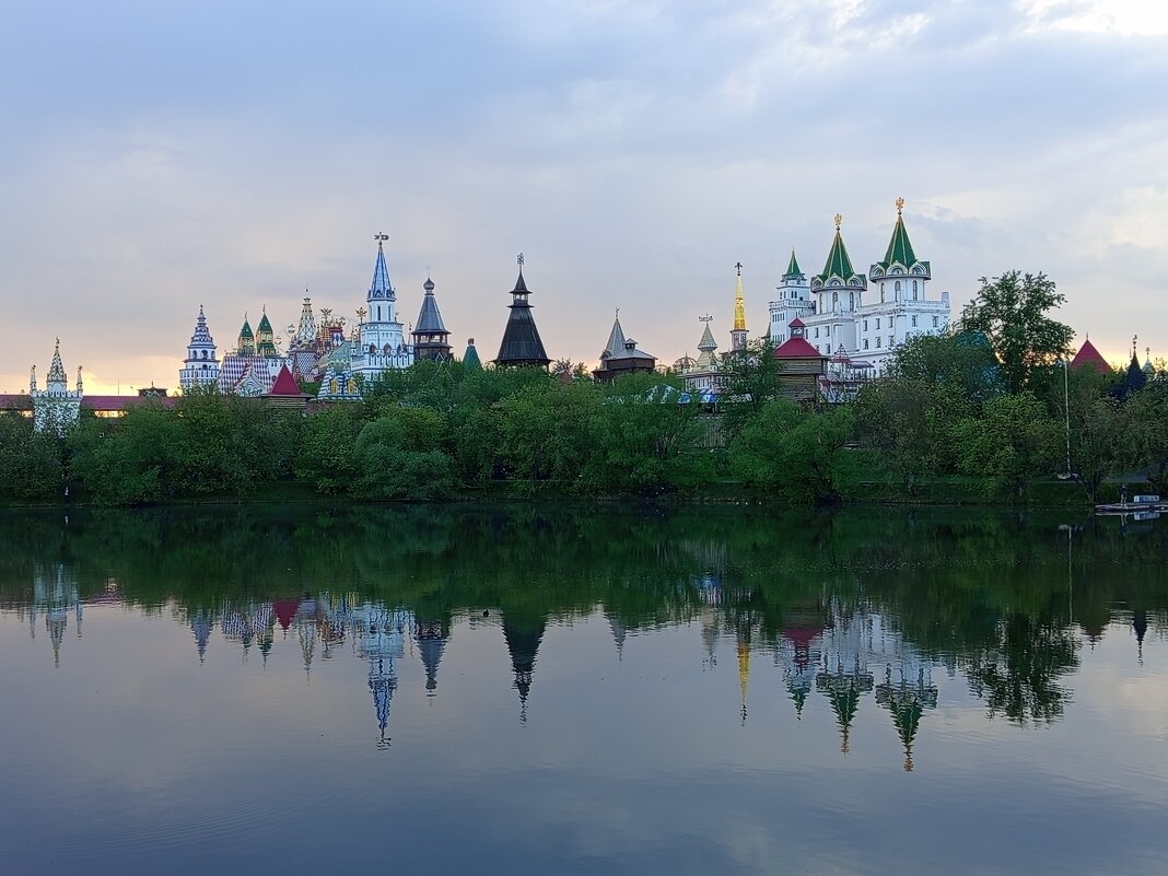 * * * - Андрей Лукьянов
