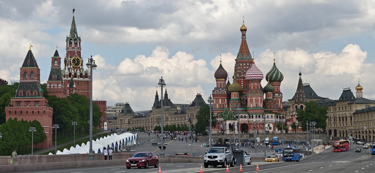 Васильевский спуск - <<< Наташа >>> Васильевский спуск - <<< Наташа >>>