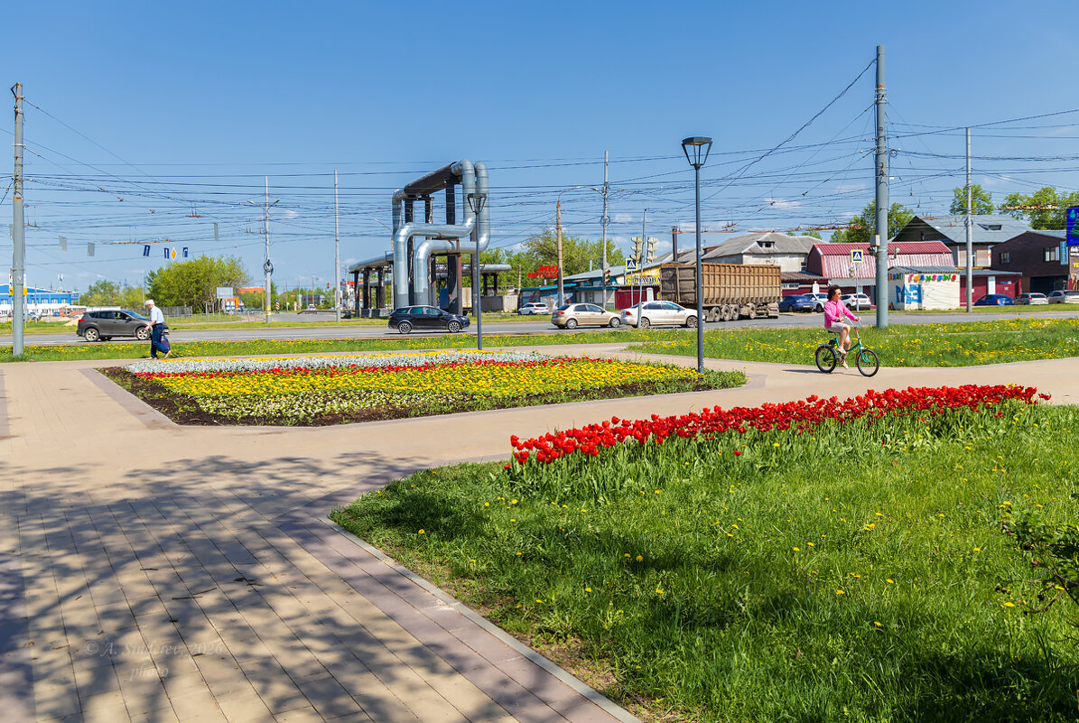 Майский тёплый день в гроде - Александр Синдерёв