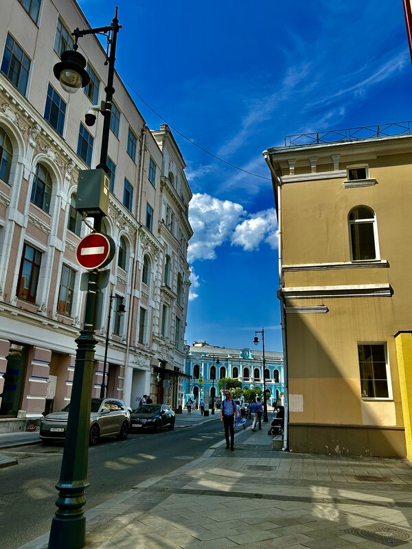 В переулке - Натали 