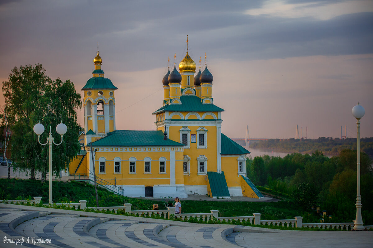 Николо-Набережная церковь весенним вечером - Алексей Трифонов Николо-Набережная церковь весенним вечером - Алексей Трифонов